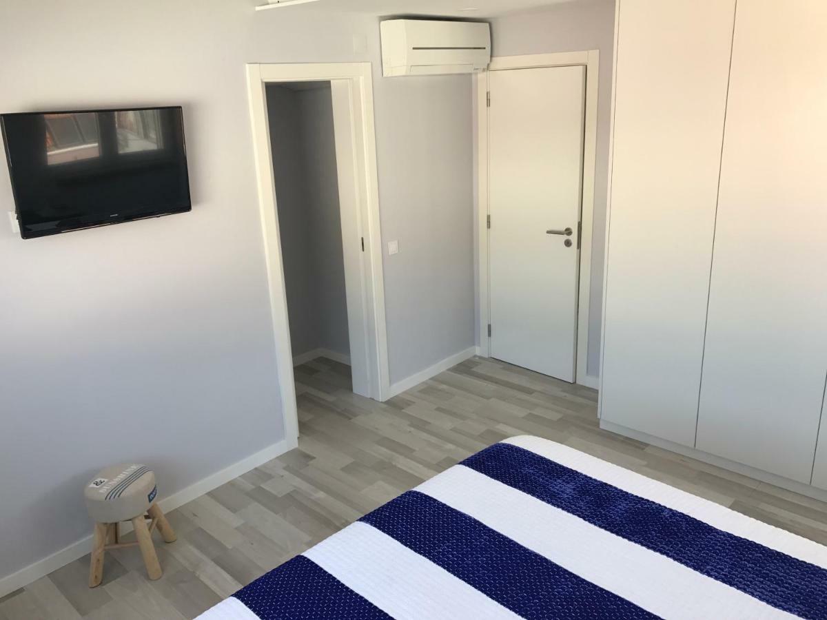 Blue Bay Beach Apartment เซซิมบรา ภายนอก รูปภาพ